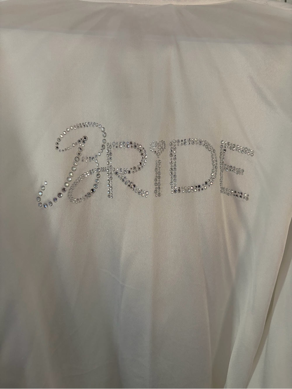 Victoria's Secret White Satin Bride Robe with Rhinestone Script - Picture 4 of 4
